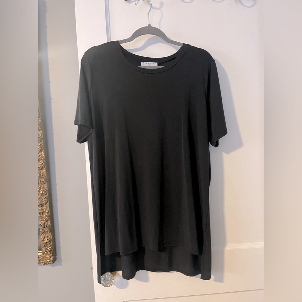 Women’s high/low hemmed black tunic tee, 1X by Zenana